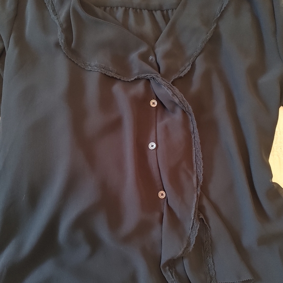 Aritzia Wilfred black sheer ruffle & lace pirate button down blouse. Size M. - Picture 5 of 11